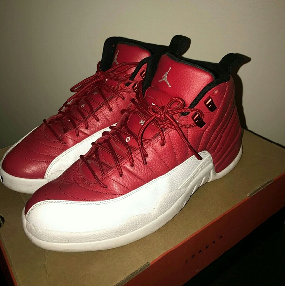 Air Jordan Retro 12 - Picture 2 of 4